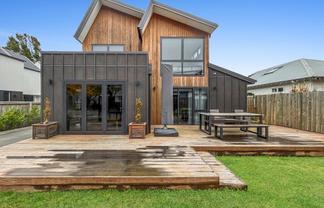 46 Hewitts Rd, Merivale