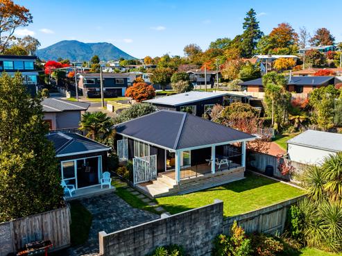 2/19 Awanui Street, Hilltop