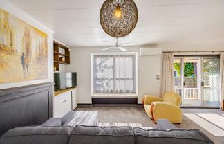 706 Whitehead Road, Saint Leonards