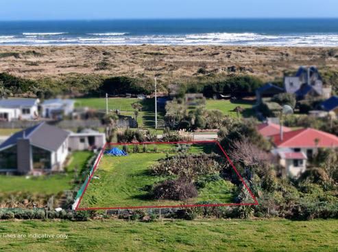 98 Oki Street, Oreti Beach