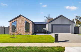 14 Sir Bob Charles Drive, Masterton