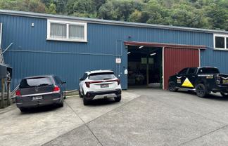 Tidy secure warehouse - fringe CBD