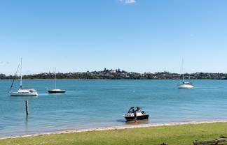 20 The Parade, Bucklands Beach