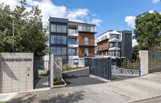 60/8 Thompson Park Road, Mount Wellington