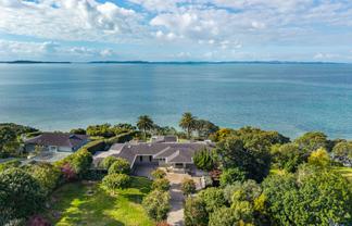 12 and 16 Page Point, Mellons Bay