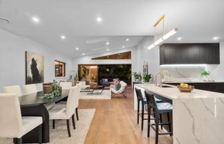 2/21 Eastcliffe Road, Castor Bay
