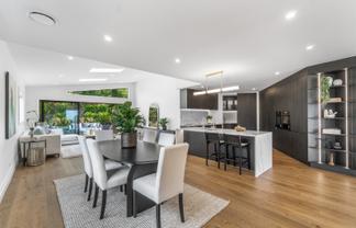 2/21 Eastcliffe Road, Castor Bay