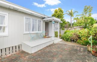 25 Penton Road, Stanmore Bay