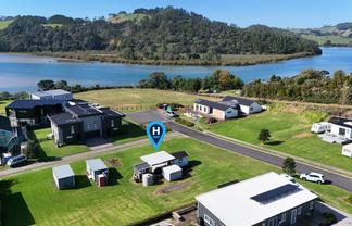 1 Dawson Place, Cooks Beach