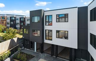 8/2 Nikau Street, New Lynn