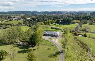 524 Ridge Road, Riverhead