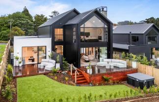 39 Elliot Street, Riverhead