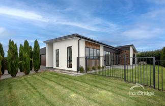 16 David Buist Crescent, Halswell