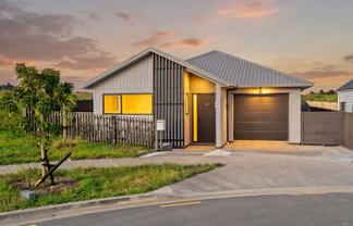 98 Huanui Drive, Orewa