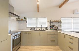 196 Whatawhata Road, Dinsdale