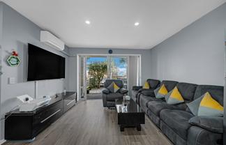 82A Michael Jones Drive, Flat Bush
