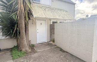5/120 Randwick Rd, Moera