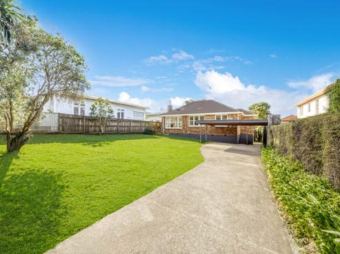 194 Chivalry Road, Glenfield
