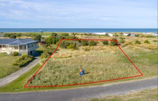 7 Nunu Drive, Flat Point