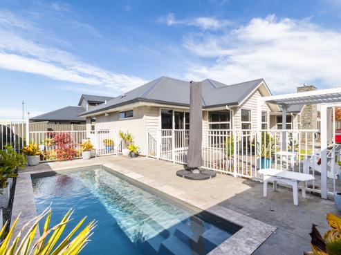 4 Ruahine Road, Poraiti