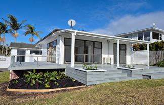 6 Beach Road, Manly