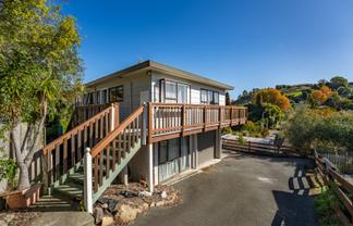 2/8 Cherry Avenue, Enner Glynn