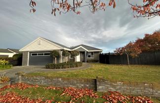 17 Whiting Crescent, Greenmeadows