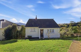 36 Stenhope Crescent, Corstorphine