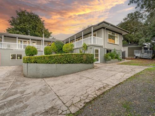 114 Tuhikaramea Road, Dinsdale