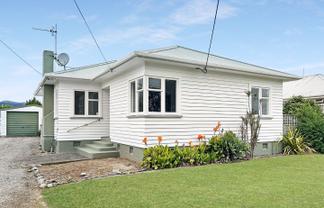 12 Quinn Road, Levin