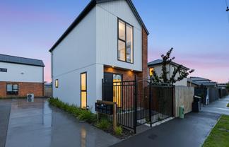 1/452 Gloucester Street, Linwood