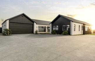 28 Honeyfield Drive, Whalers Gate