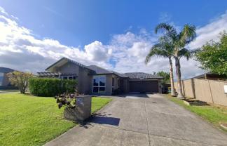 10 Iwinuku Crescent, Wattle Downs