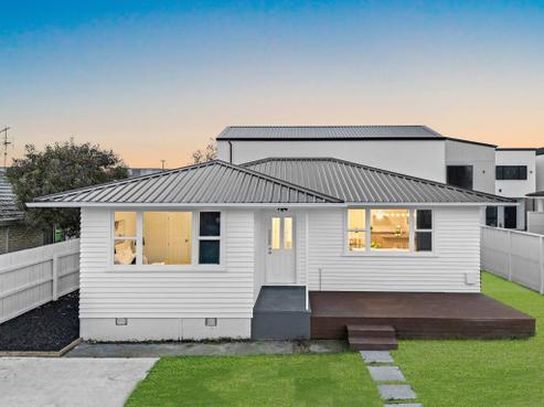 8 Brentford Place, Manurewa