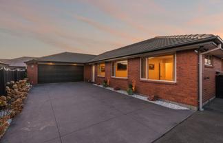 32 Eaglesome Avenue, Aidanfield
