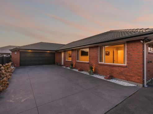 32 Eaglesome Avenue, Aidanfield
