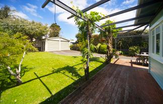 78 Huia Road, Point Chevalier