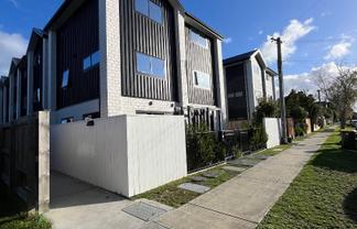 11/22 Yeovil Rd, Te Atatu Peninsula