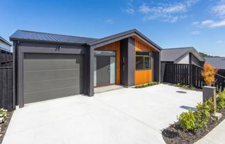84 Huanui Drive, Orewa