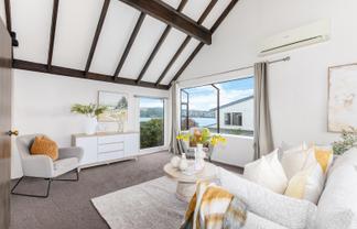 1 Thurso Grove, Papakowhai
