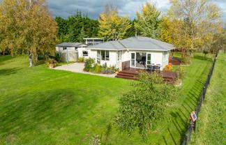 139 Woodlands Road, Carterton
