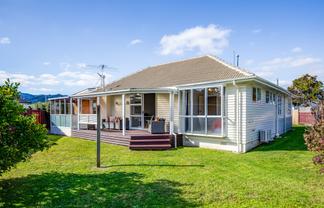 99 Thackeray Street, Trentham