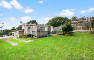4 Brian Crescent, Stanmore Bay