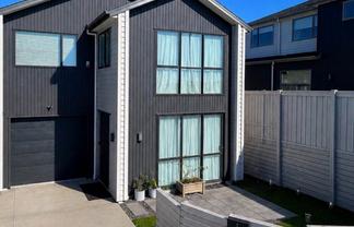 34 Baumea Rise, Massey