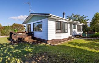 8 Deller Drive, Carterton