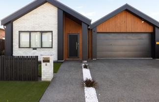8 Halley Drive, Chartwell