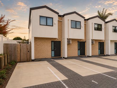 8A Rainbow Place, Wattle Downs