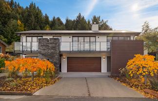 1 Goldleaf Hill, Queenstown