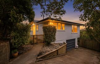 19 Jane Grove, Paparangi