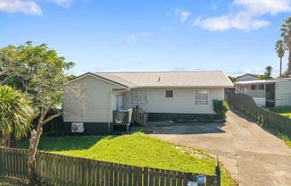 4 Aden Place, Clendon Park